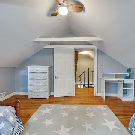 Quintessential New England Home With Patio And Grill! Putnam Exterior foto